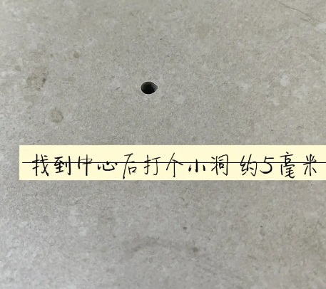 巴林左瓷砖空鼓维修公司专业解答在瓷砖铺贴过程中，如果砂料搅拌不均匀，将会带来以下问题